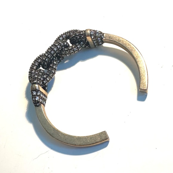 J Crew Never Worn Crystal and Gold 5-Ring Cuff Bracelet! 💎 - Picture 3 of 8